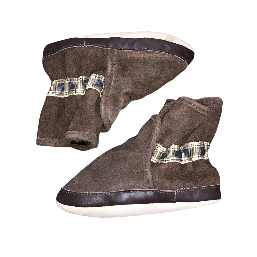 🌟LIKE NEW🌟 Robeez Cozy Ankle Bootie in Brown